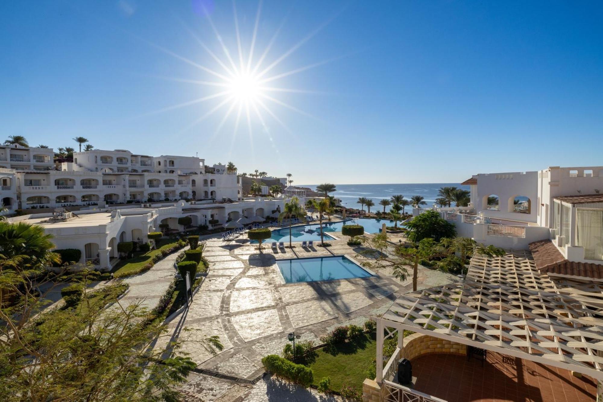 Continental Plaza Отель 4*