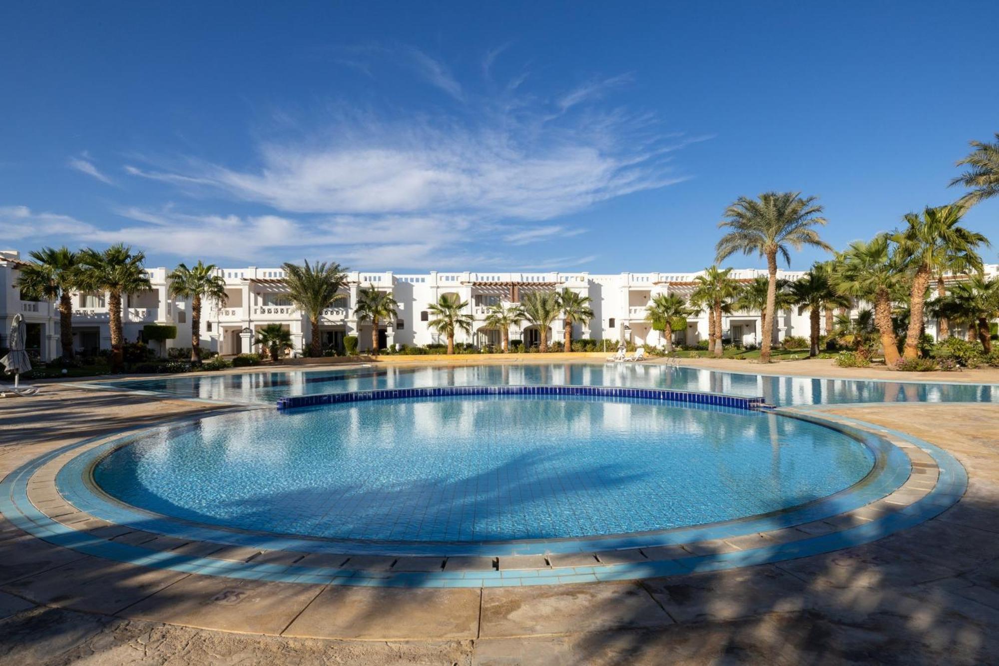 Continental Plaza 4*