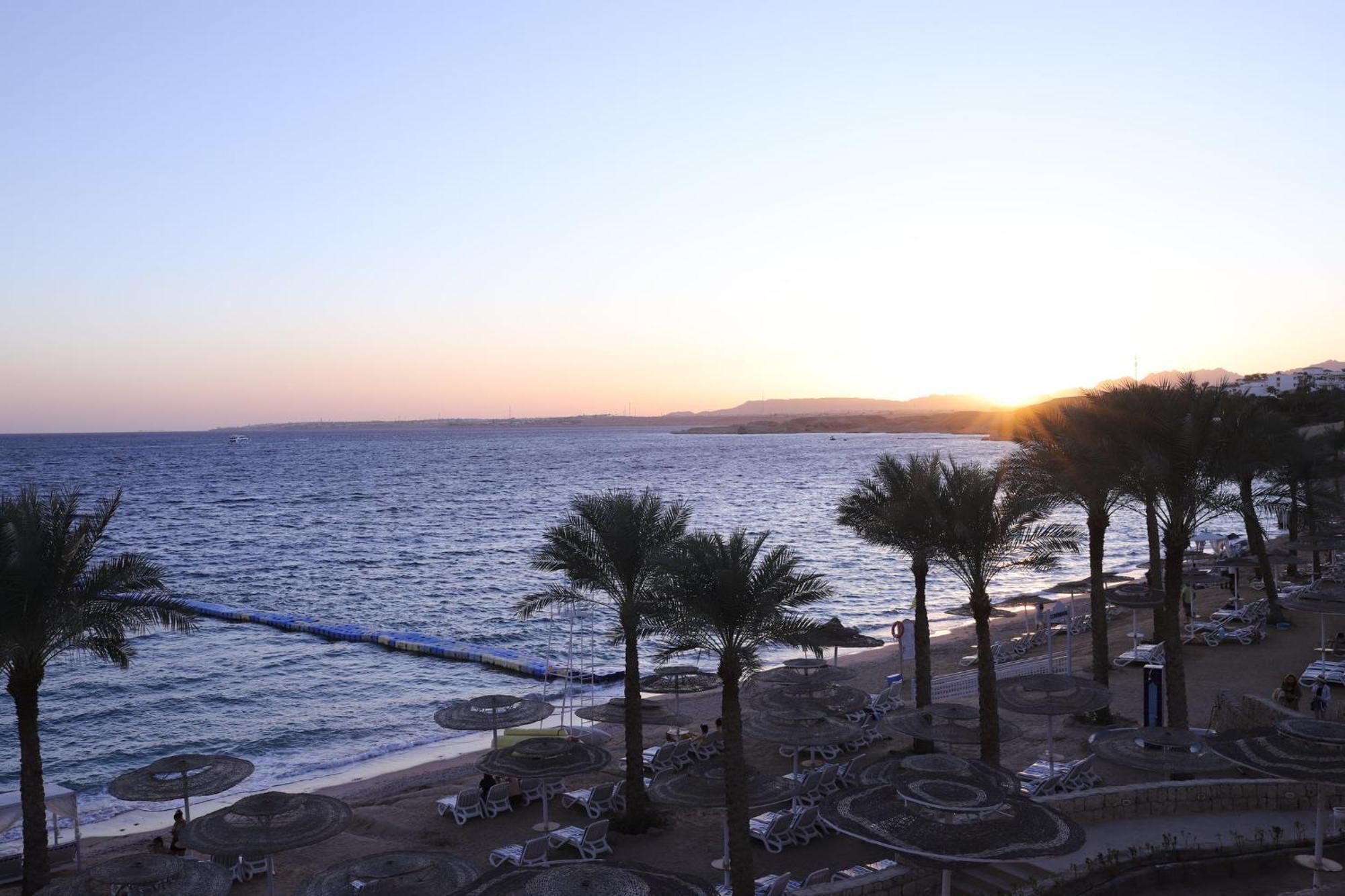 فندق Continental Plaza 4*