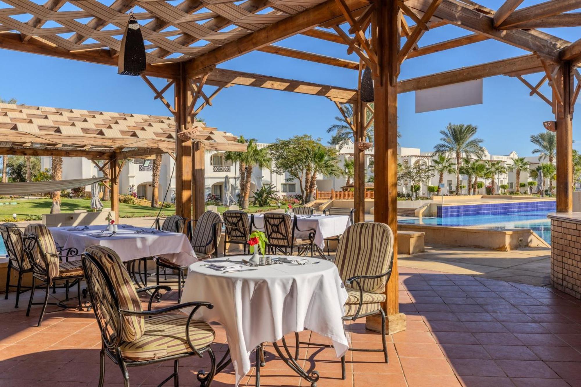 Continental Plaza 4*